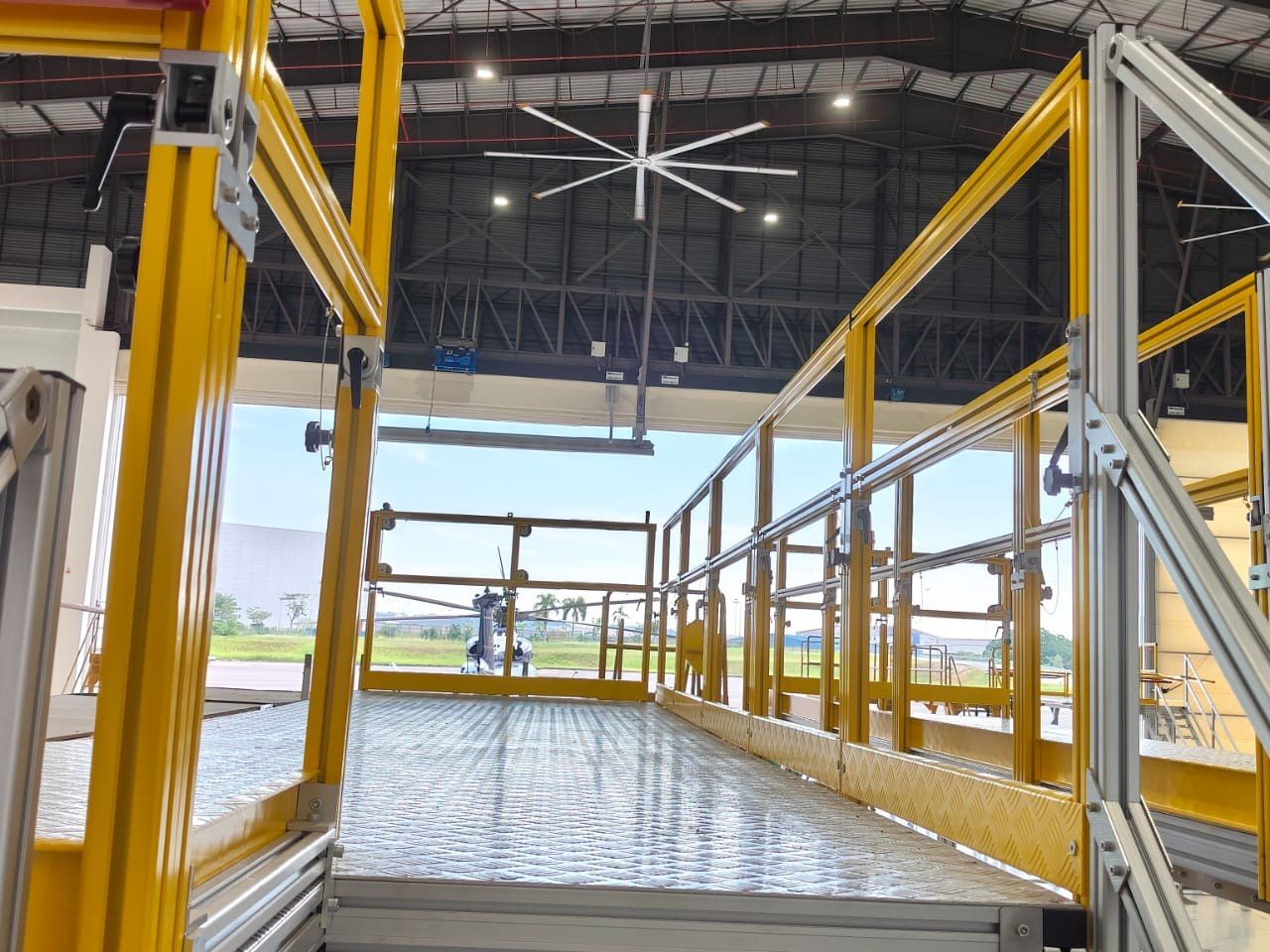 AW139 helicopter maintenance platform built by NKT